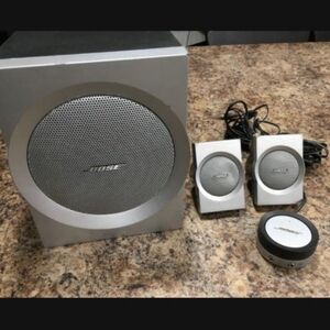 Bose Companion 3 Series Multimedia Speaker System - In box